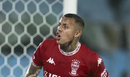 Hurácan venceu o Racing e complicou o Corinthians na Sula