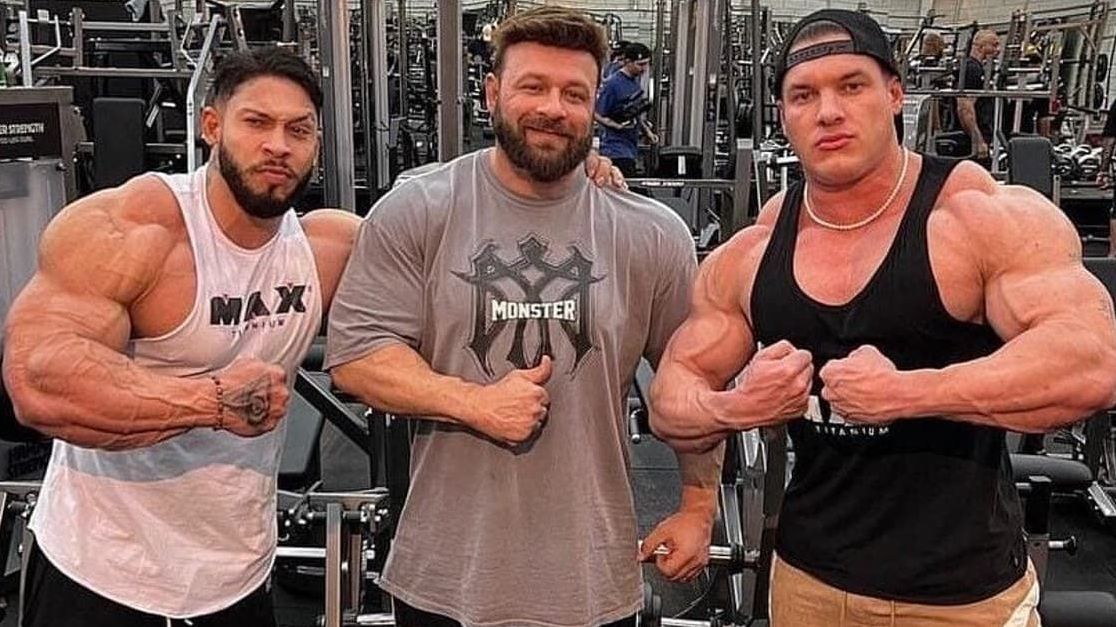 Ramon Dino, Fabrício Pacholok e Caike Pro em treino