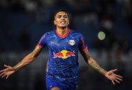 Lucas Barbosa brilha, Bragantino goleia Criciúma e avança na Copa do Brasil