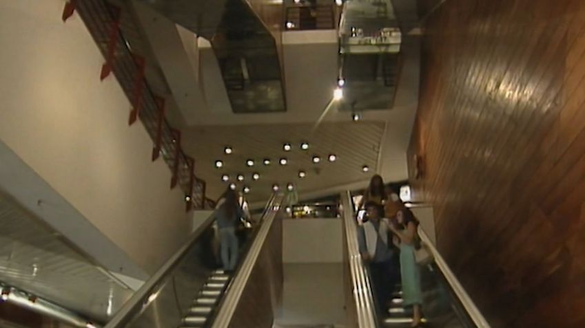 Rio Design Barra em cena de "A Viagem" (1994) • Reprodução/Globoplay