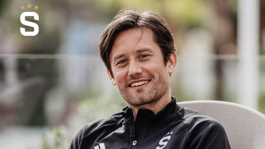 Rosicky é diretor esportivo do Sparta Praga • Foto: Divulgação/ Sparta Praga