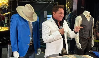 Acervo de Leandro é exposto em evento de Leonardo; veja itens do cantor