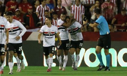 São Paulo volta a vencer Náutico e avança às oitavas da Copa do Brasil
