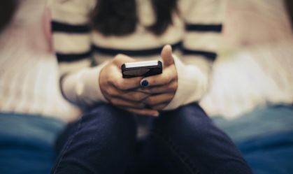Adolescentes com pior saúde mental passam mais tempo nas redes sociais