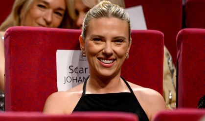 Scarlett Johansson fala sobre seus primeiros papéis: "Centrada em homens"