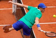 Sem piedade, Sinner arrasa Lehecka e avança em Roland Garros