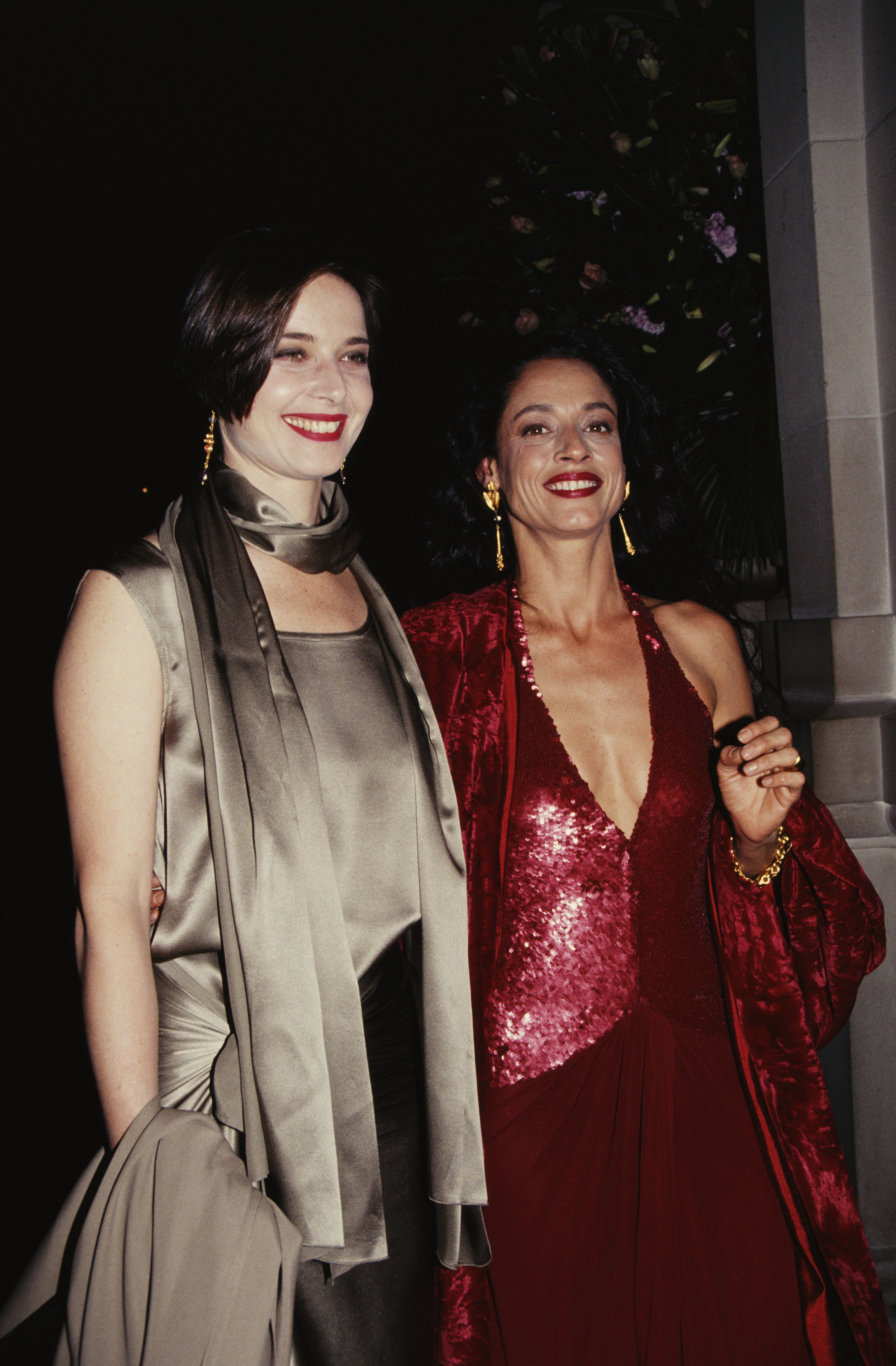 Sônia Braga no Met Gala de 1990 • Rose Hartman/Archive Photos/Getty Images