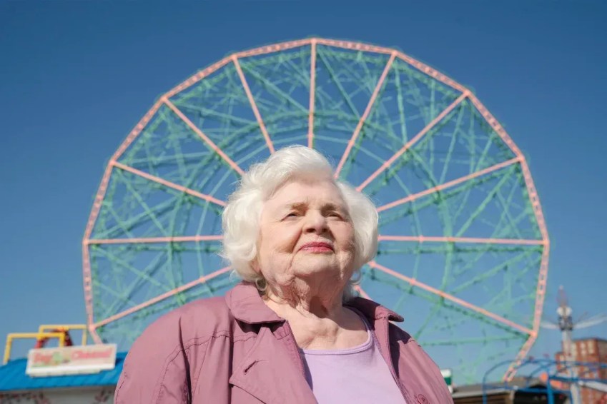 "Eleanor The Great", com June Squibb, é dirigido por Scarlett Johnasson • Sony Picture Classics