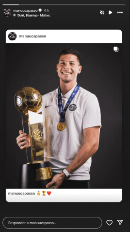 Capasso republicou foto com taça nos stories após coletiva de Felipe • Reprodução/Instagram/Manuel Capasso