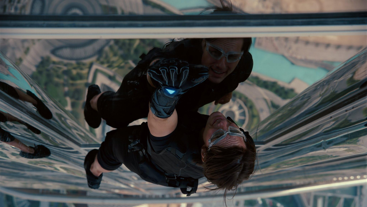 Simon Pegg relembrou que em uma das cenas do filme “Missão Impossível – Protocolo Fantasma”, de 2011, viu Cruise escalando o edifício mais alto do mundo, em Dubai