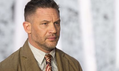 Tom Hardy diz que o corpo "está caindo aos pedaços" após lesões em filmes