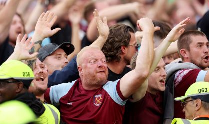 West Ham é multado por cânticos homofóbicos em jogo contra o Chelsea