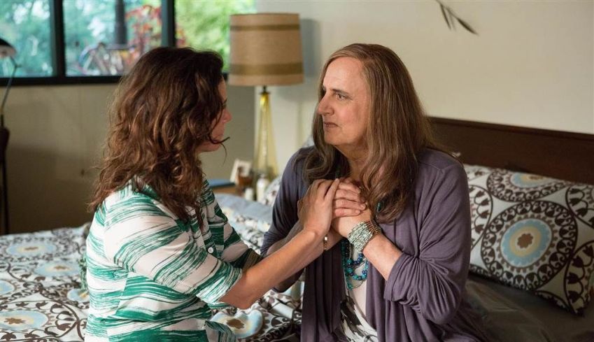 Jeffrey Tambor interpretou Maura Pfefferman em "Transparent" • Reprodução/Prime Video
