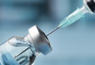 Nova vacina no SUS: o que muda na proteção de bebês contra meningite