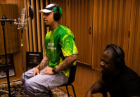 Veigh grava com produtor americano Poo Bear em SP: "Sonho vira realidade"