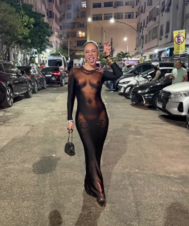 Paolla Oliveira posa com look escolhido para o show de Lady Gaga • Reprodução/Instagram