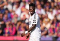 Ex-Real Madrid detona Vini Jr. após derrota em clássico: "Uma vergonha"