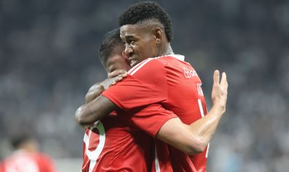 Associação de árbitros promete denúncia no STJD contra Vitão, do Inter