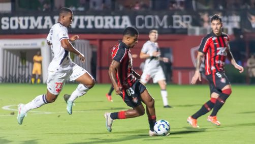 Vitória vence o Vasco na 8ª rodada do Brasileirão