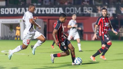 Vitória vence o Vasco na 8ª rodada do Brasileirão