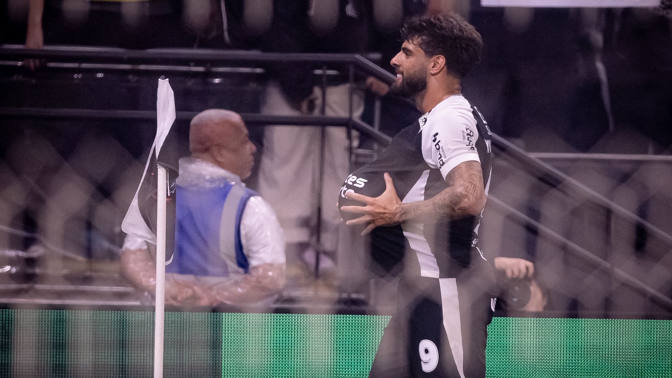 Yuri Alberto comemora gol contra o Novorizontino na Neo Química Arena