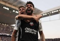 Corinthians vence Santos pelo Brasileiro em tarde histórica de Yuri Alberto