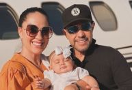 Zezé Di Camargo se declara em foto com Graciele e a filha: "Princesas"