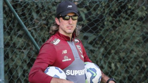 Zubeldía em treino do São Paulo