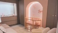 Rosa, marrom e luz de LED: veja quarto de Zuri, filha de Brunna e Ludmilla