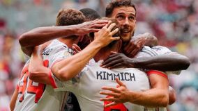 Jogadores do Bayern comemoram gol sobre o Flamengo