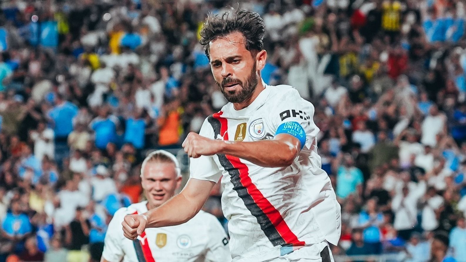 Bernardo Silva comemora gol do City
