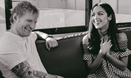 Olivia Rodrigo convida Ed Sheeran para seu show e recebe recado: "Seu fã"