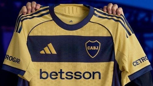1-camisa-boca-juniors-4 Vídeo: jogador acerta arremesso do garrafão de defesa e decide jogo no último segundo