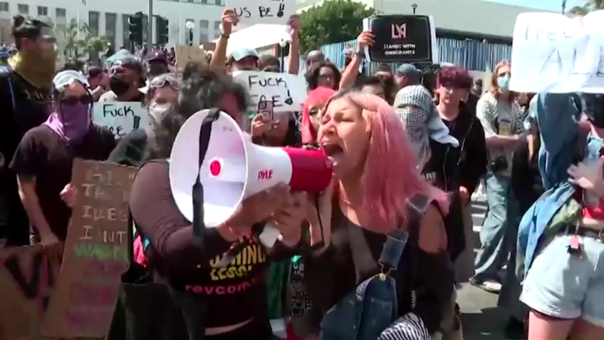 A rivalidade entre Trump e a Califórnia se intensifica em meio a protestos anti ações de imigração em Los Angeles • Reuters