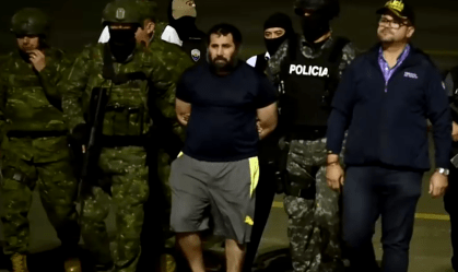 Fugitivo mais procurado do Equador indiciado pelos EUA chega a Guayaquil