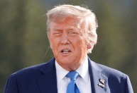 Aprovação de Trump sobre imigração cai para menor nível, diz pesquisa