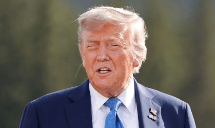 Aprovação de Trump sobre imigração cai para menor nível, diz pesquisa