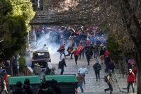 Apoiadores de Evo Morales intensificam protestos; 19 ficam feridos