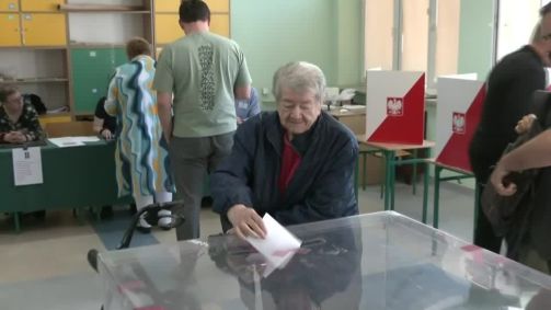Votação durante eleição presidencial na Polônia