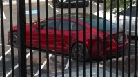 Tesla de Trump é visto estacionado na Casa Branca após briga com Musk
