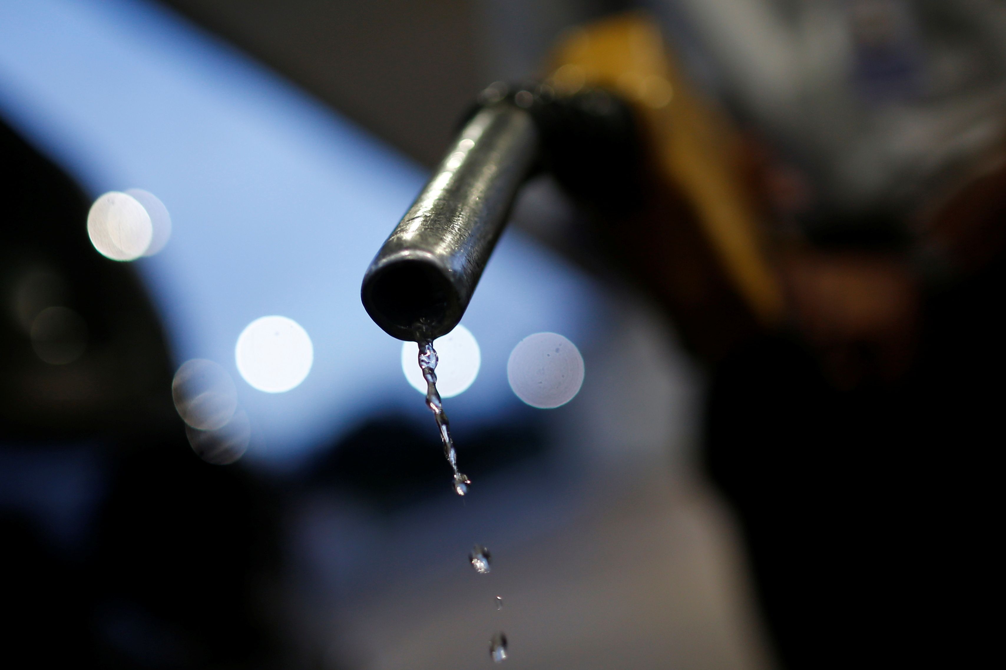 Bomba de combustível em posto de gasolina em Brasília