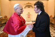 Milei se encontra com papa Leão XIV no Vaticano