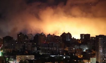 Rússia ataca Ucrânia com mais de 300 drones e atinge maternidade
