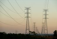 Governo prevê consulta pública para leilão de reserva de energia neste mês