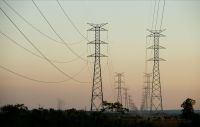 Governo prevê consulta pública para leilão de reserva de energia neste mês
