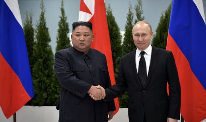 "Mais querido camarada": Kim Jong-un elogia Putin e relações bilaterais