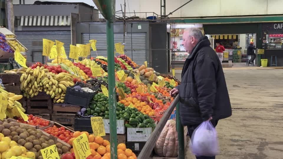 May inflation to hit record low in Milei's era, but Argentine consumers not excited