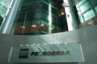 Ações de petroleiras avançam na B3 com aumento da tensão no Oriente Médio