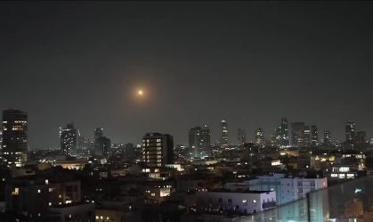 Irã ultrapassa linha vermelha ao atacar centros civis, diz Israel