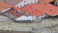 Moradores perdem as casas em inundações na Venezuela